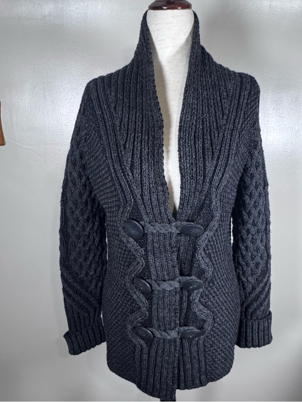 Inis Crafts Size M Charcoal Black Irish Merino Wool Full Button Front Cardigan